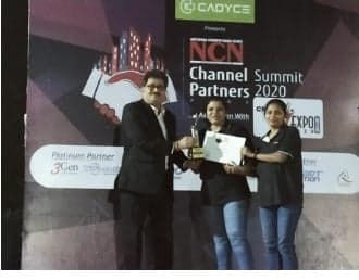 FAIITA's delegation presents an award at the NCN Channel Partners Summit 2020